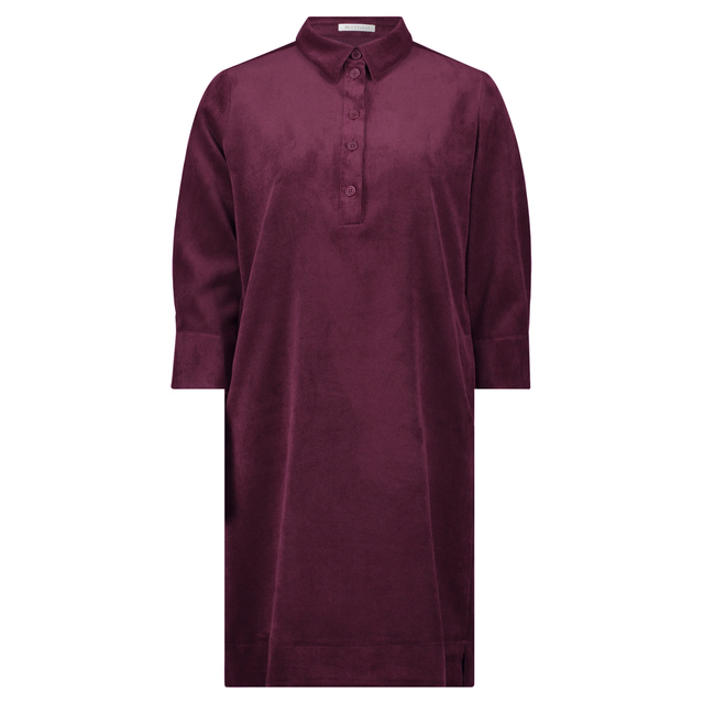 Bordeauxrotes Betty & Co Cordkleid mit Hemdkragen, Knopfleiste und 3/4-Arm, freigestellt auf weißem Hintergrund