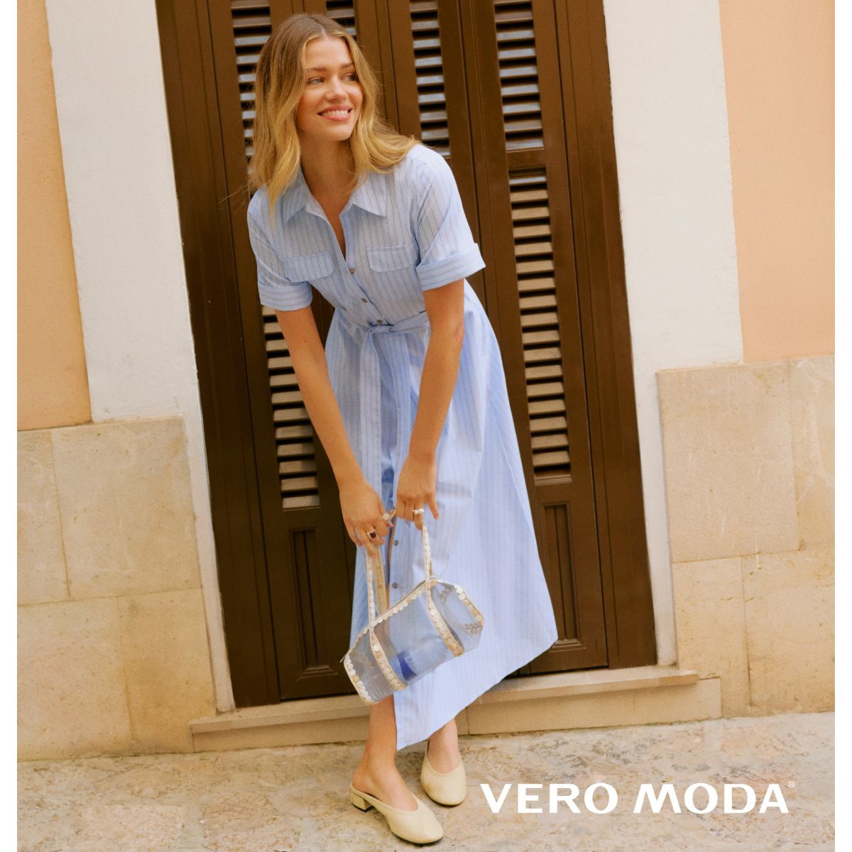 T-Shirts & Kleider: 2 kaufen, 20% sparen; 3 kaufen, 30% sparen*